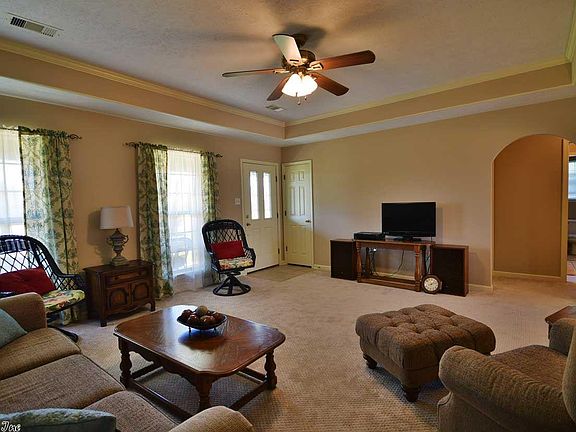 4th image of 39 Dove Ln