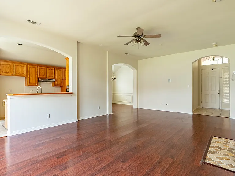11990 Cobblestone Dr — Photo 16