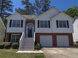 1915 Owens Trl, Rex, GA 30273