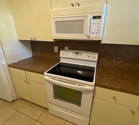 5th image of 1040 92nd St APT 4
