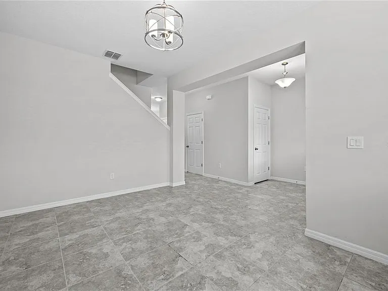 8061 Glenlloyd Ave — Photo 4