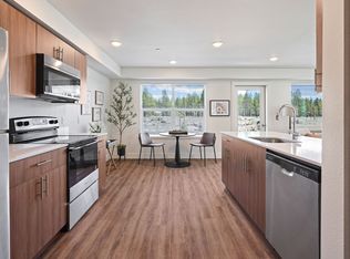 51376 Preble Way #B202, La Pine, OR 97739