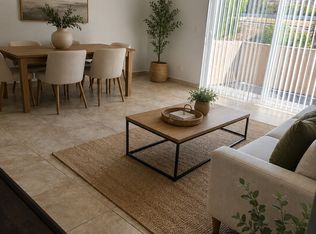 14131 Foothill Blvd #6, Sylmar, CA 91342