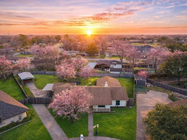 828 Norton Cir, Mesquite, TX 75149