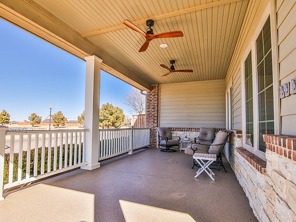 4th image of 621 Calvin Dr