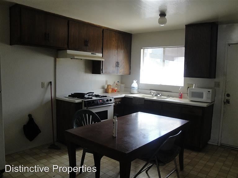2nd image of 1215 Alta Vista Dr
