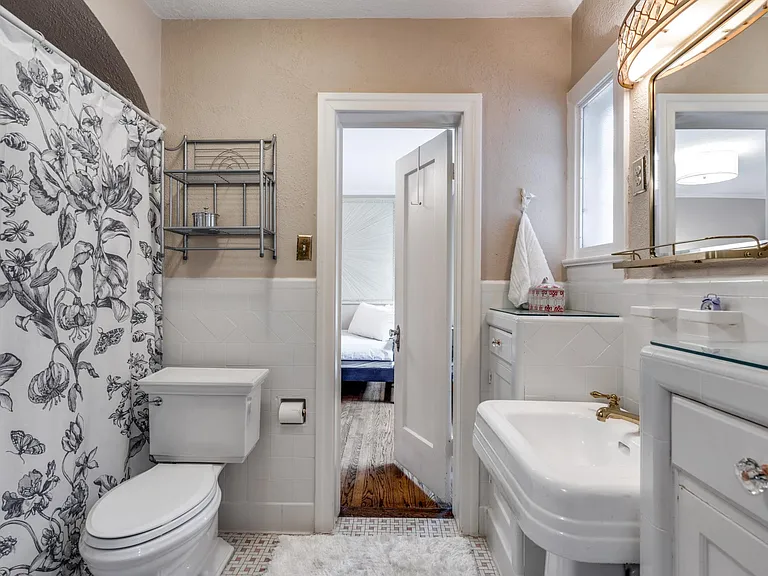 6933 Westlake Ave — Photo 8