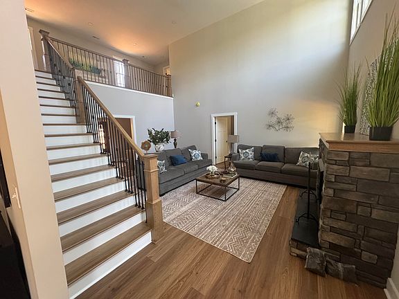 3rd image of 500 Surfside Dr