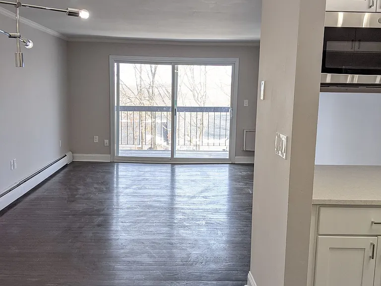 Eastwood Terrace — Photo 18