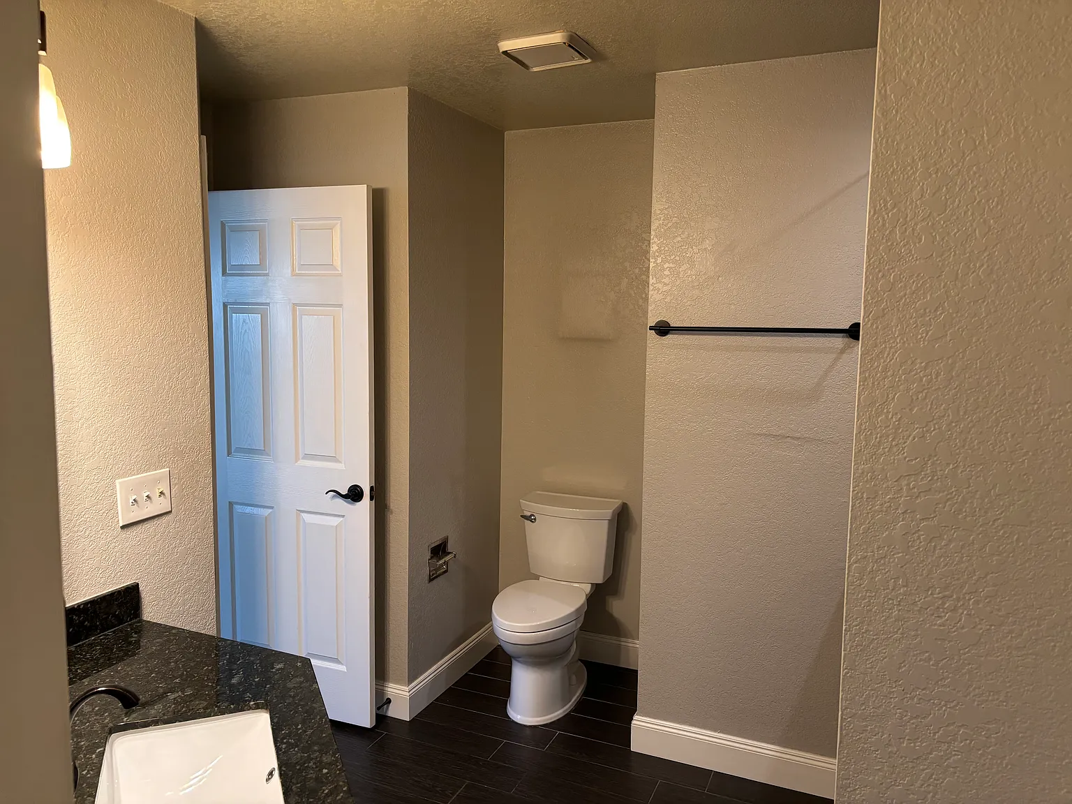 1 bed, 713 sqft, $2,200 — Photo 4