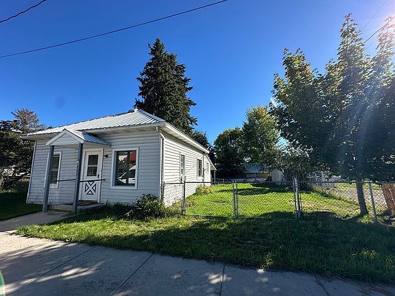 3rd image of 160 5th St E