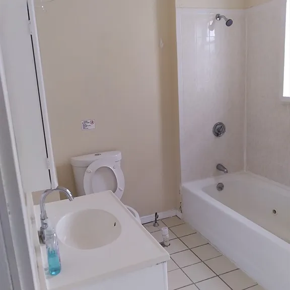 10 Norton St #3 — Photo 4