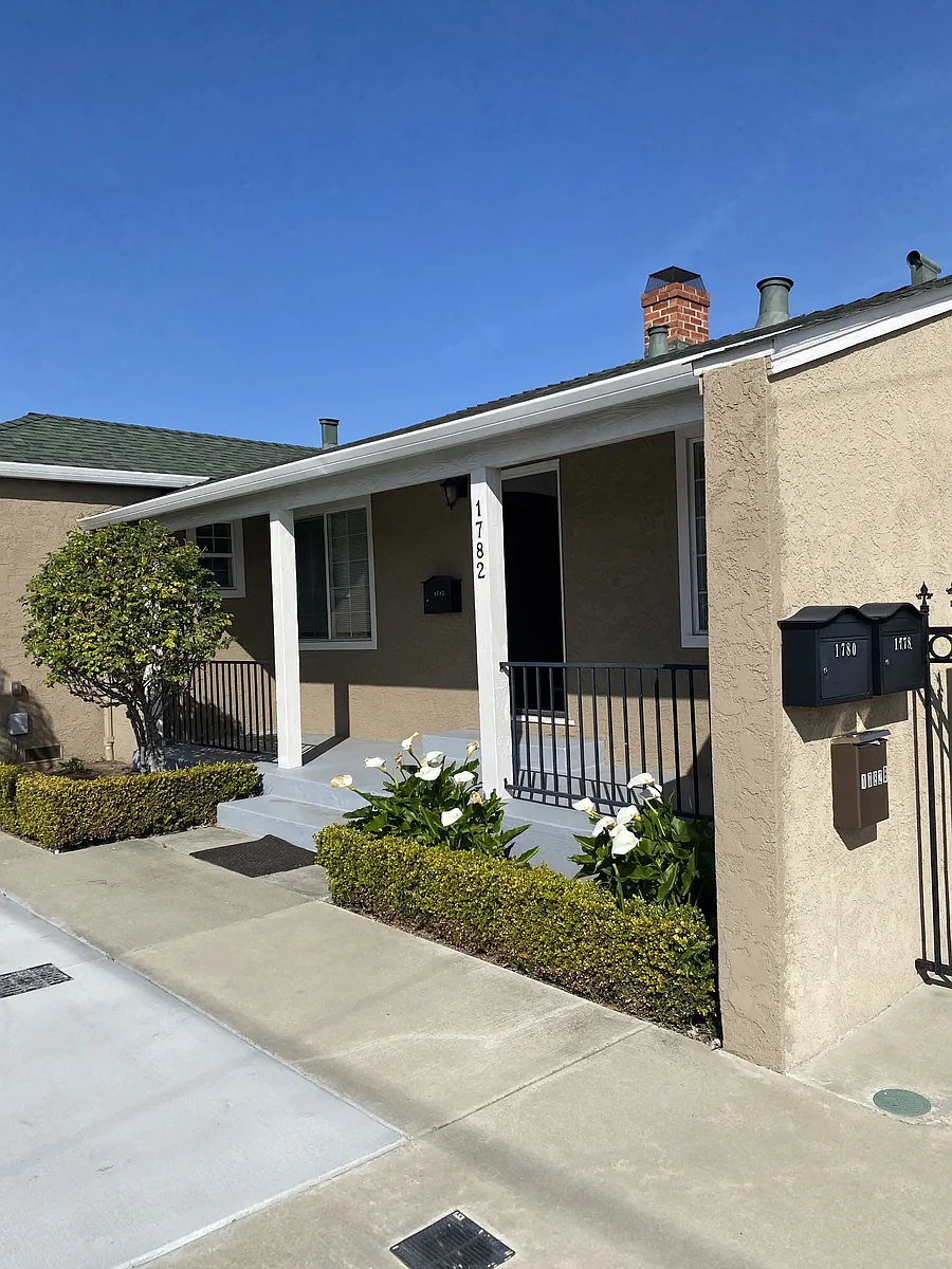 Building Photo - 1782 Oriole Ave