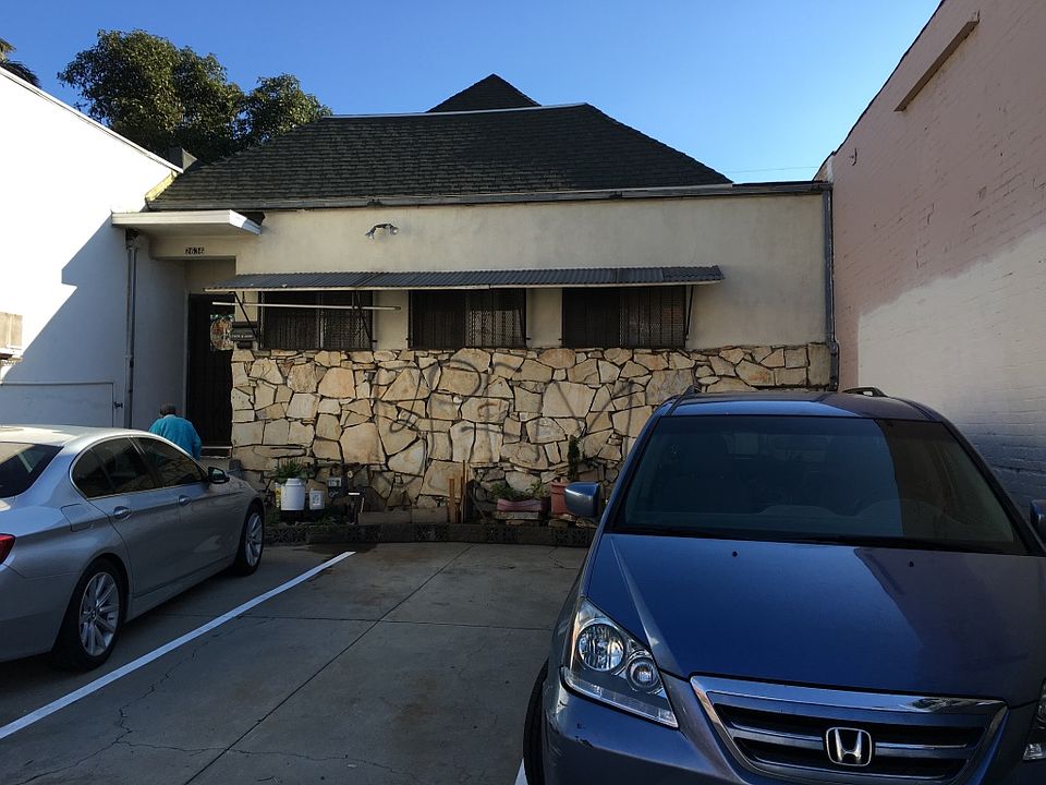 1st image of 2640 Pasadena Ave