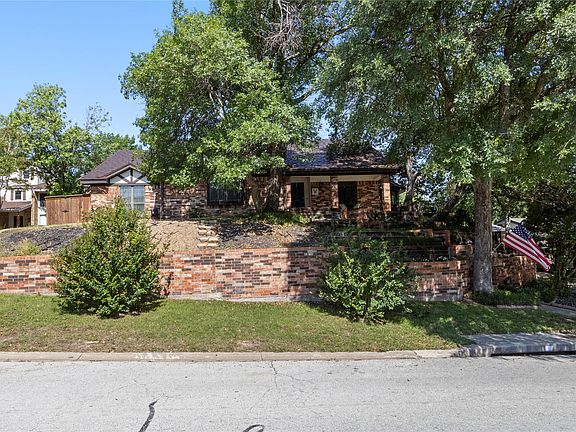 2nd image of 8929 Crosswind Dr