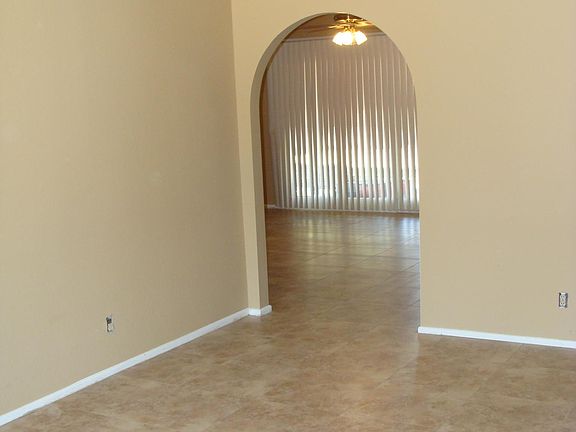 4th image of 2306 E Palmcroft Dr