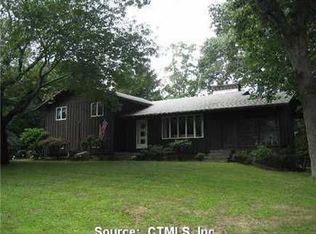 22 Attawan Rd, Niantic, CT 06357