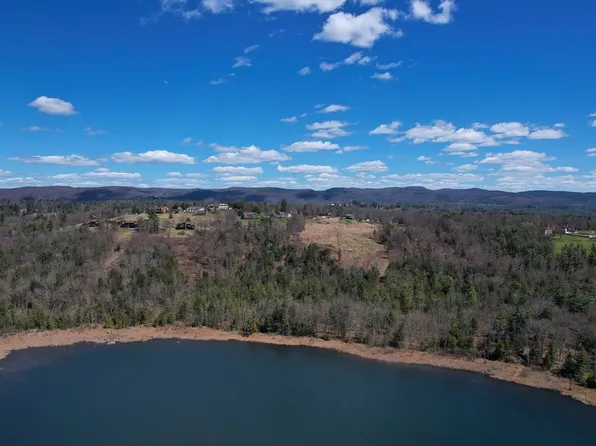 9 Wheatley, Stockbridge, MA 01262