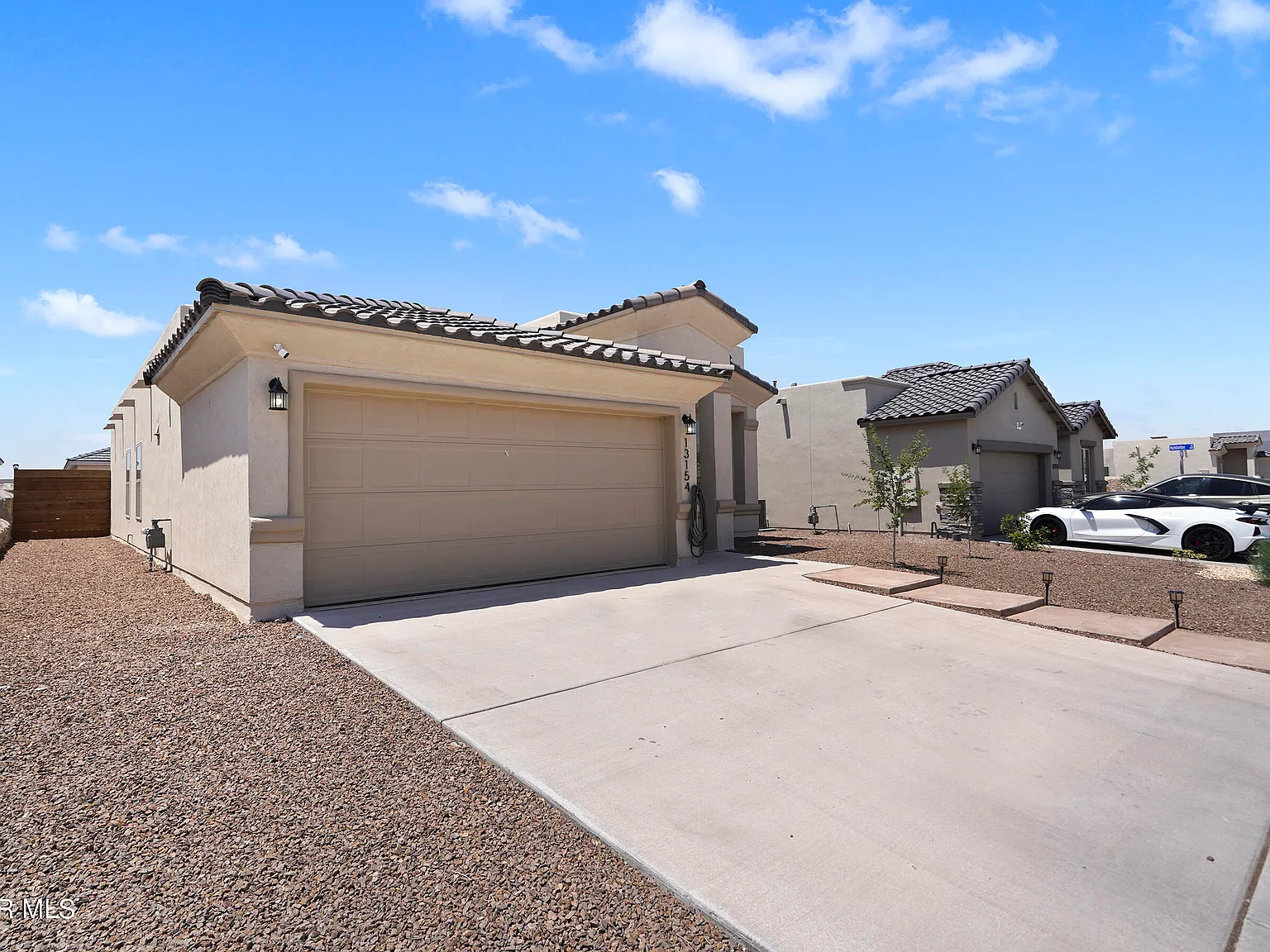 4 bed, 2.0 bath, 1681 sqft, $1,850 — Photo 2