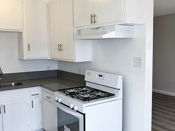 5th image of 712 W Beach Ave APT 4