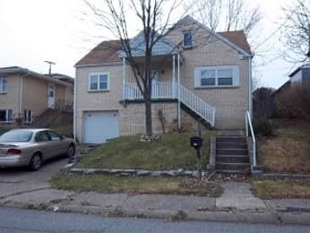 1st image of 118 S 13th St