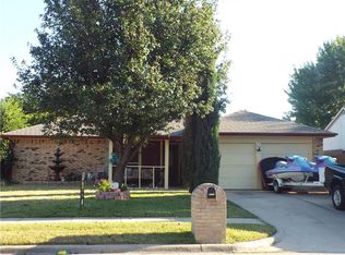 2521 Claremont Dr, Grand Prairie, TX 75052