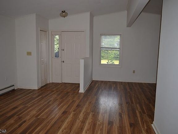 2nd image of 199 River Dr