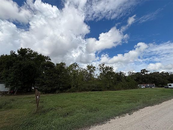 4th image of 186 County Road 4017