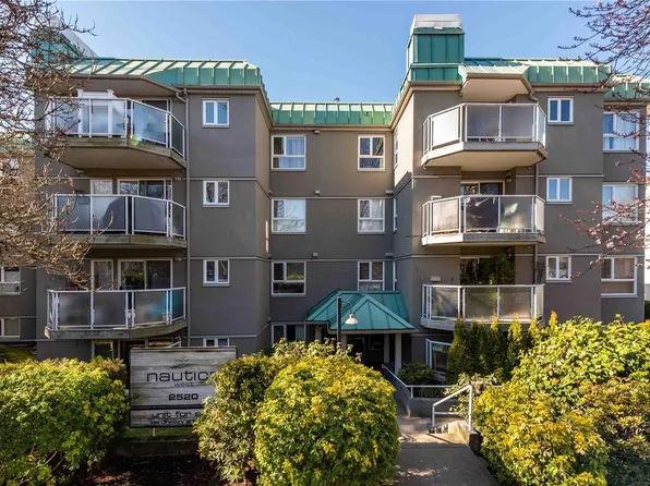 2520 Wark St #105, Victoria, BC V8T 5G6
