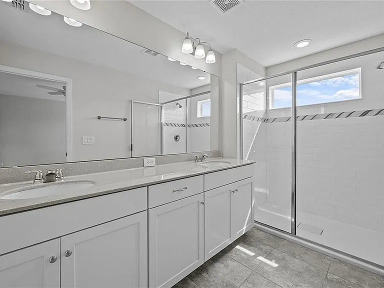 8061 Glenlloyd Ave — Photo 18