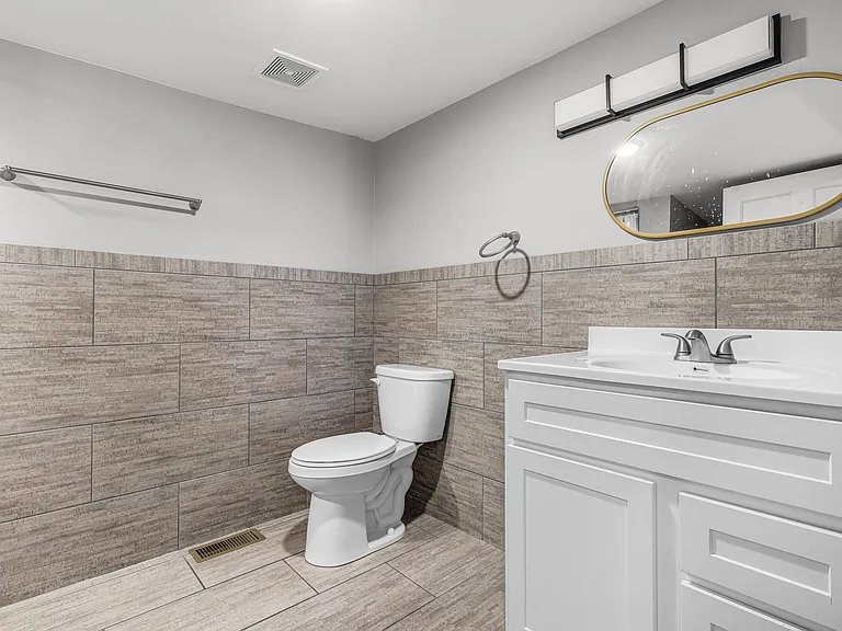 2111 Menard St #2N — Photo 14