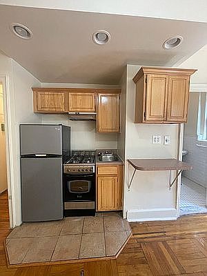 2nd image of 141 W 139th St APT D23