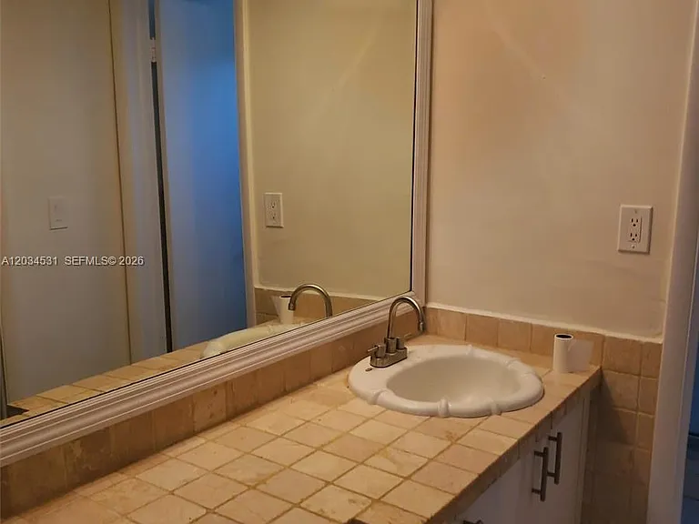 851 NE 14th Ave #414 — Photo 20