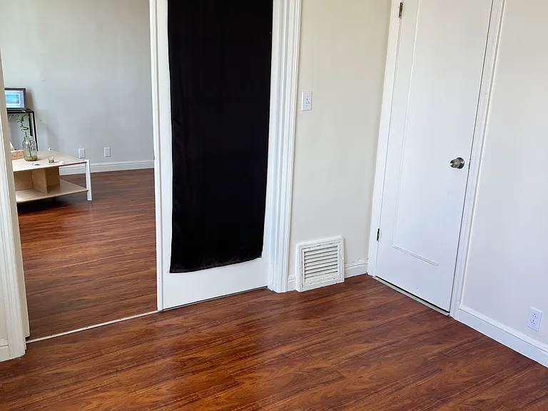 172 Ramsell St — Photo 2