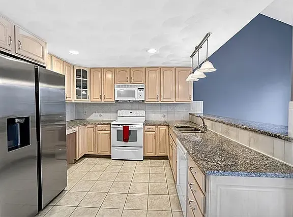 97 Farnum Pike #2 — Photo 2