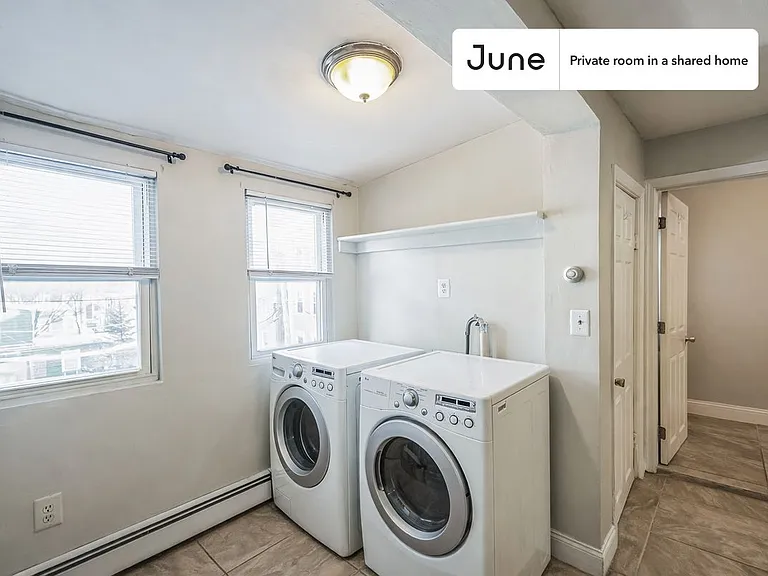 94 Spring St #B — Photo 7