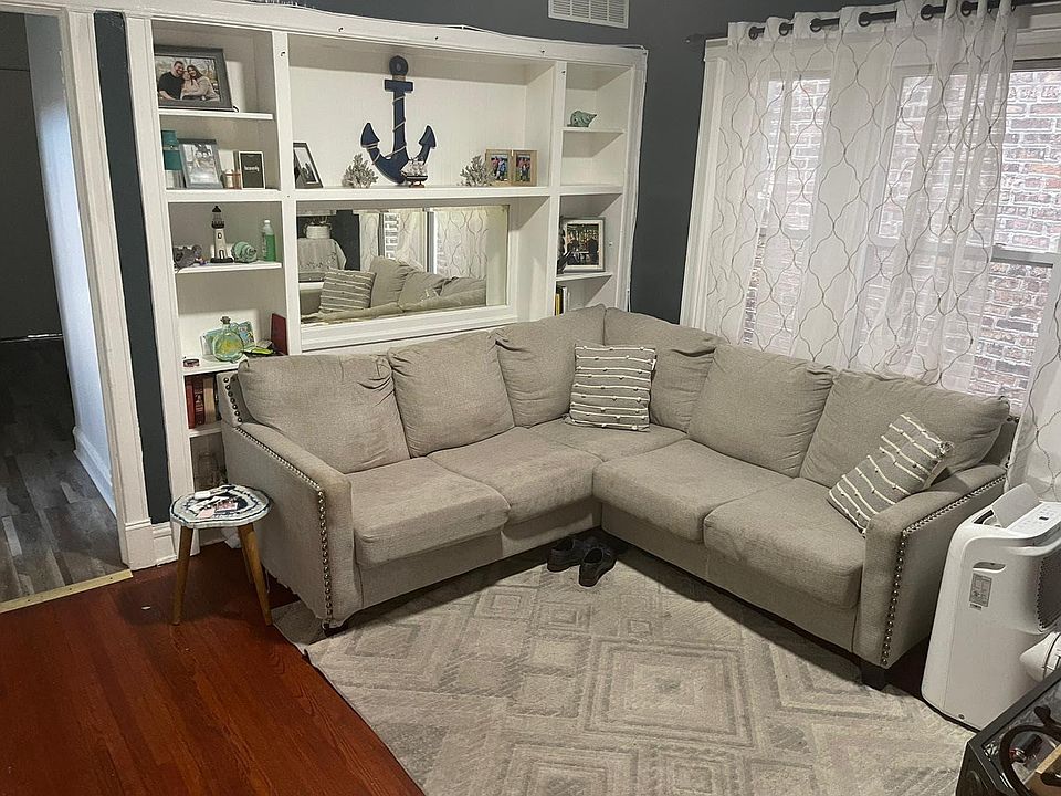 1st image of 3-4615 N Clark St #3