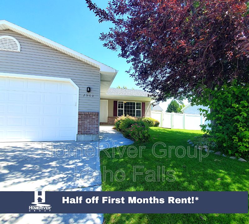 1st image of 2960 Simon St
