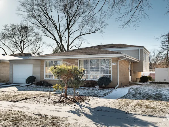2108 Webster Ln, Des Plaines, IL 60018