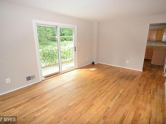 5th image of 10 Stitchberry Ct