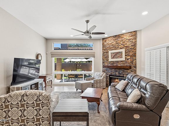 4th image of 4113 E PARADISE Drive