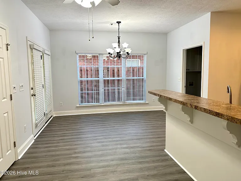 4458 Galway Dr — Photo 13
