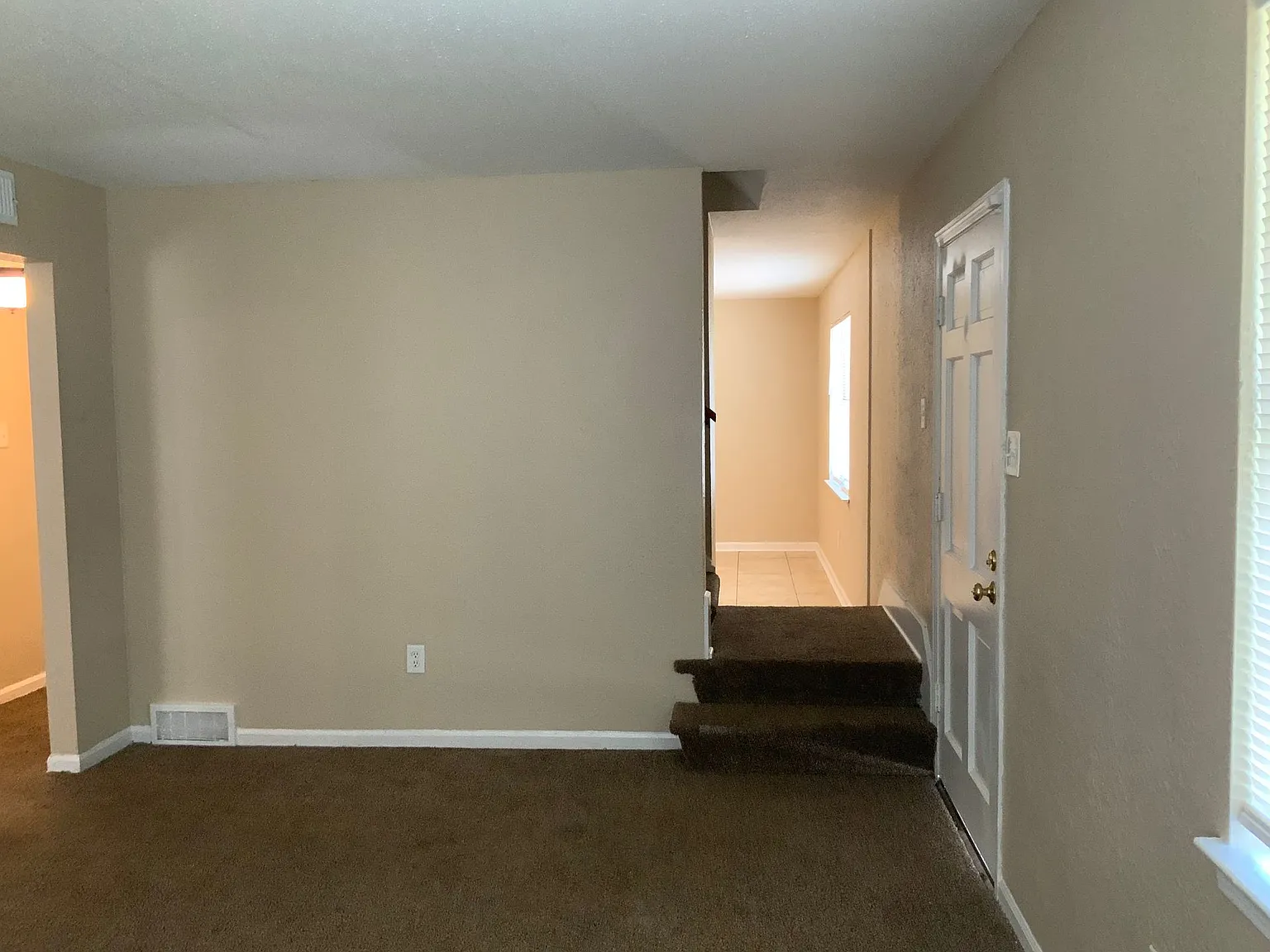 1324 Mary Jane Ave — Photo 4