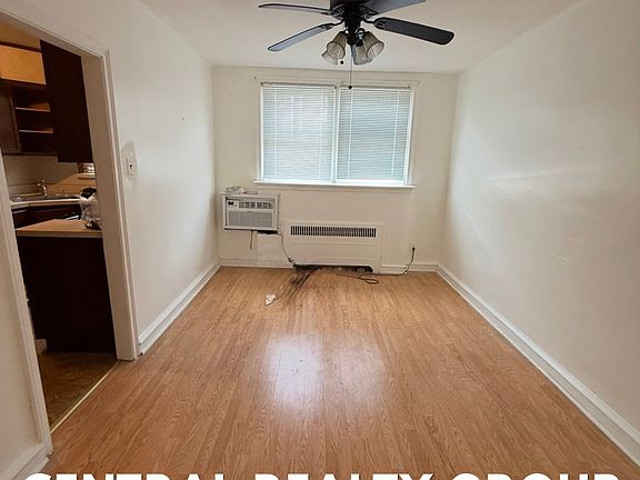 3rd image of 4220 Aldine St
