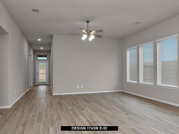 3rd image of 10410 Skyward Estate Trl