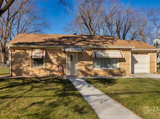 3014 W Lincoln Rd, McHenry, IL 60051