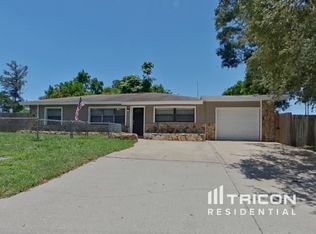 2258 Lake Dr, Dunedin, FL 34698