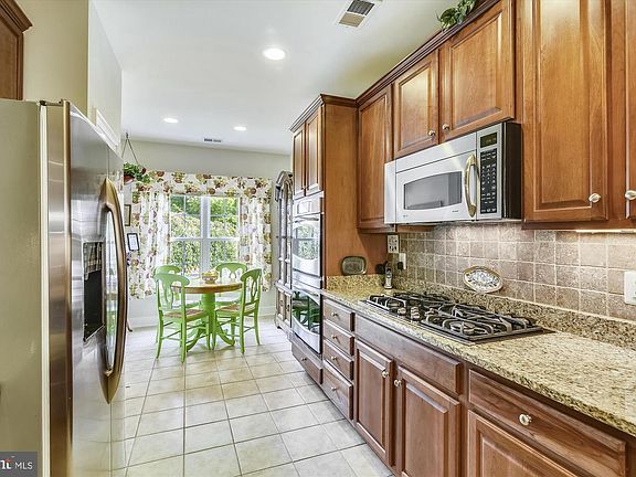 3rd image of 20425 Bunker Hill Way