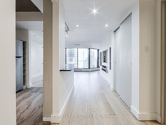 3rd image of 65 Harbour Sq #1707