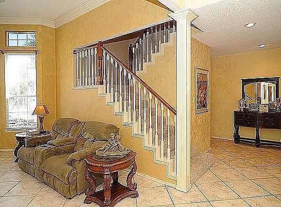 4th image of 6821 Dogwood Ln